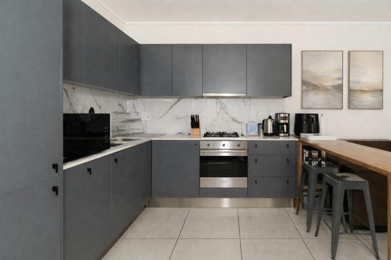 To Let 2 Bedroom Property for Rent in Paardevlei Western Cape
